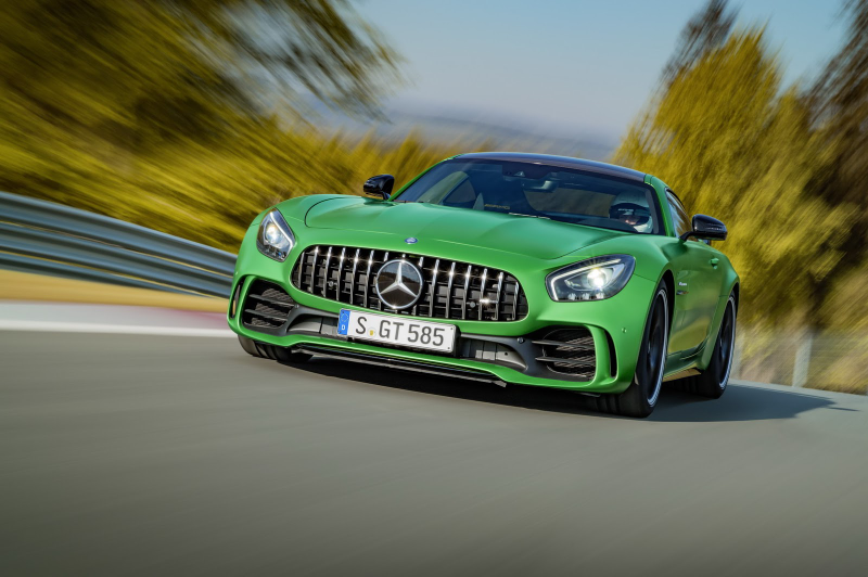 Illustration for article titled Mercedes-AMG GT R: This Is More Of It (And My God Is It Green)